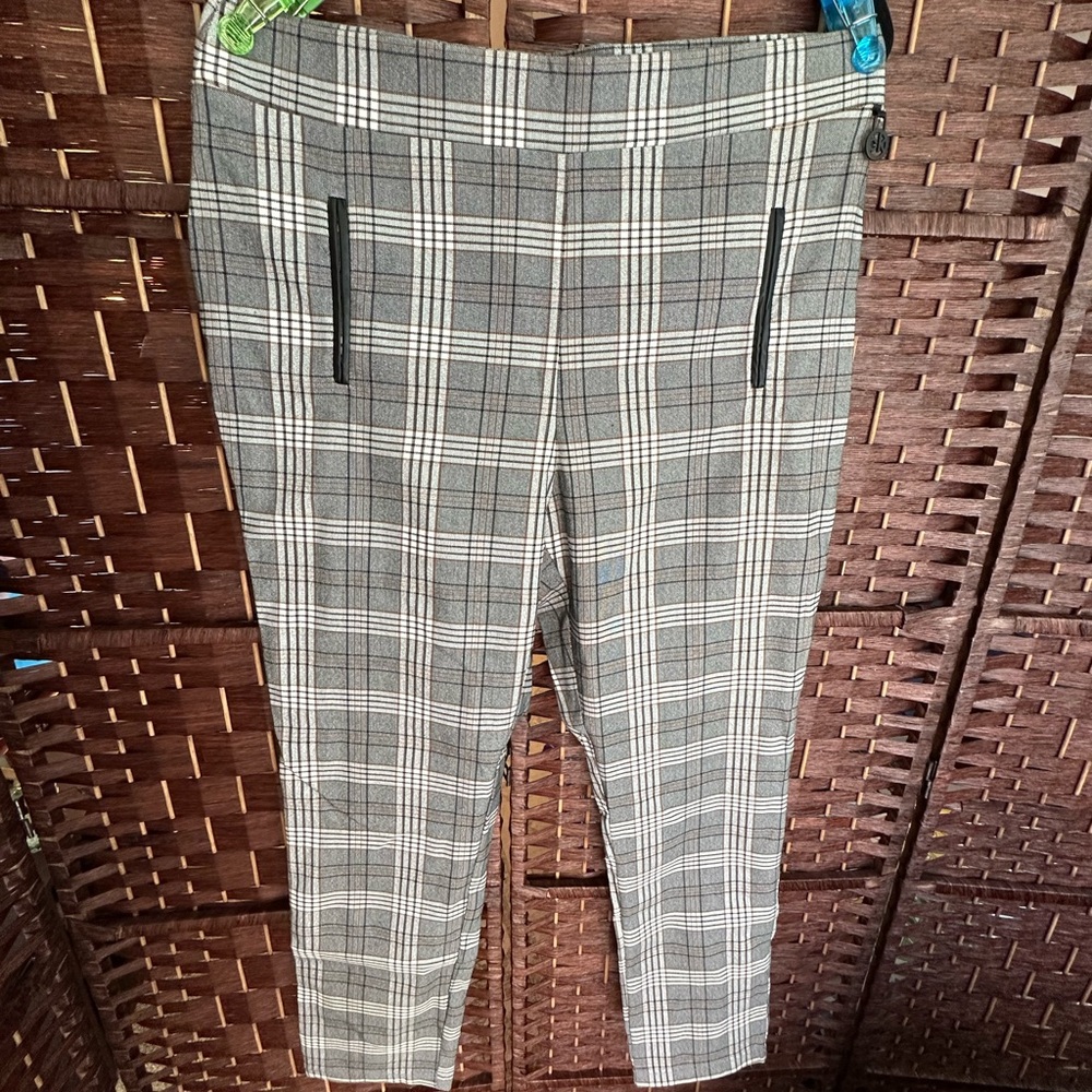 Calvin Klein Women's Gray Black and White Plaid Dress Pants Skinny Fit Size 16